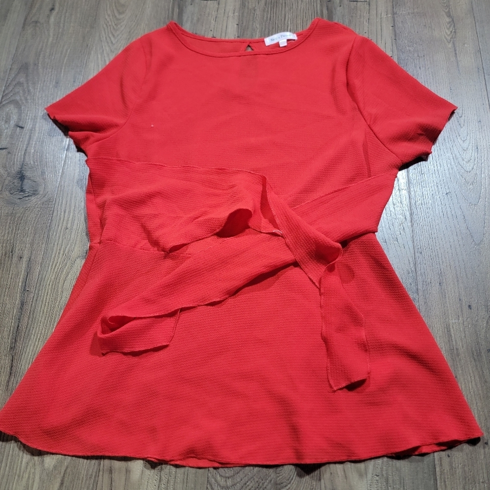 Stella & Tweed front tie short sleeve size medium